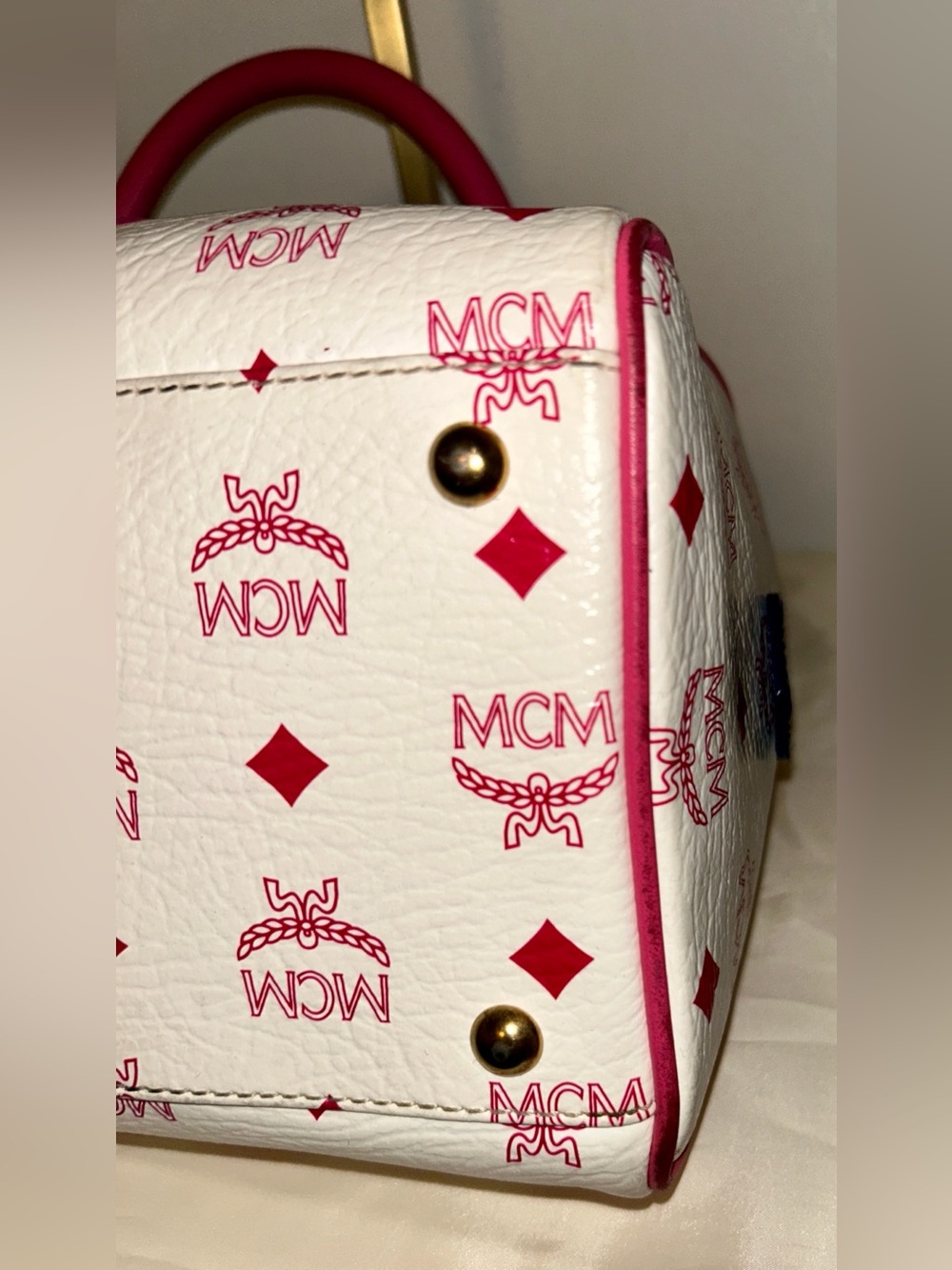 MCM Visetos Princess Lion Boston Bag. Limited Edition! - Picture 9 of 14